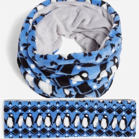 Vera Bradley Accessories - Vera Bradley Fleece Loop Infinity Scarf Blue Penguins Intarsia